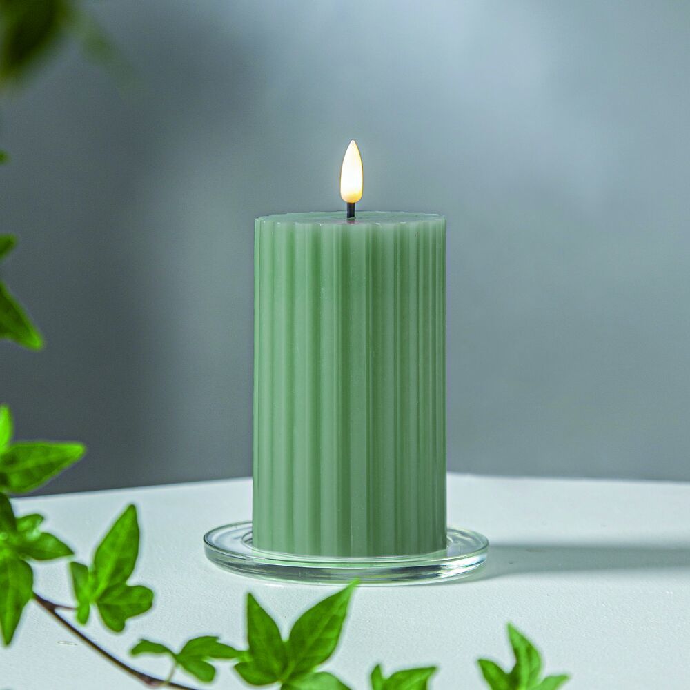 LED-Echtwachskerzen FLAMME STRIPE 1 warmweiße flackernde LED H150 Ø75 grün
