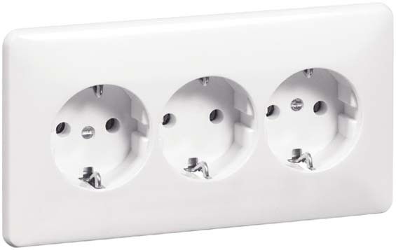SCHUKO-Steckdose 3-fach ws D 6513 SCHUKO-Steckdose 3-fach ws D 6513