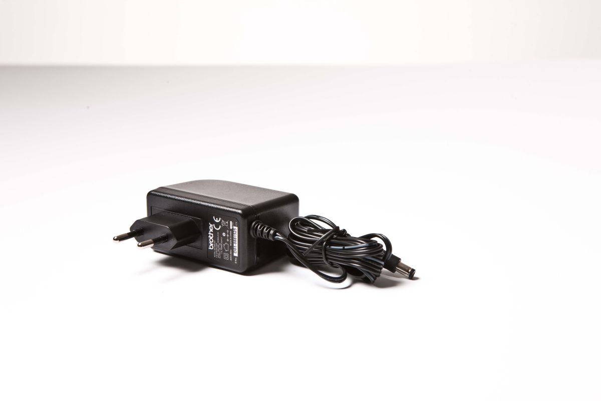 Netzadapter AD-E001A Netzadapter AD-E001A